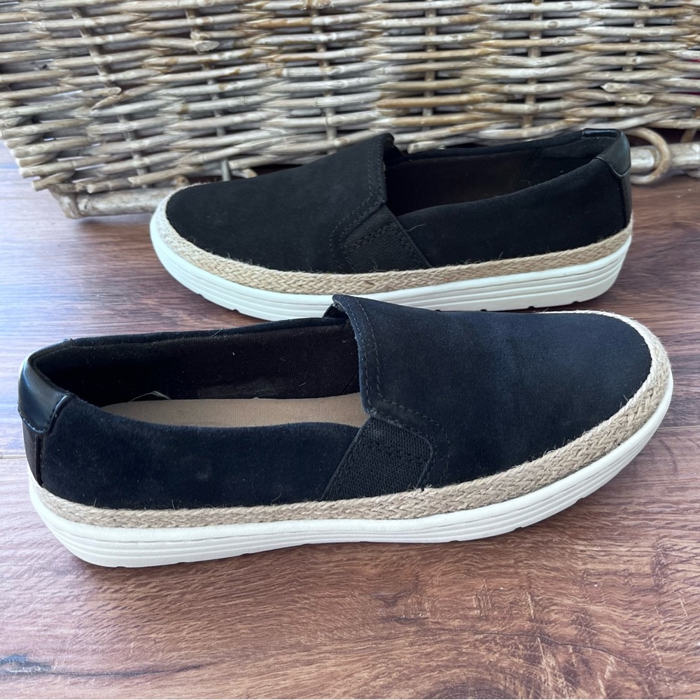 Clarks slip on Marie sail suede shoes. NWOT
